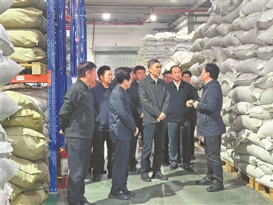 以产业为纽带 织密城乡融合共富网