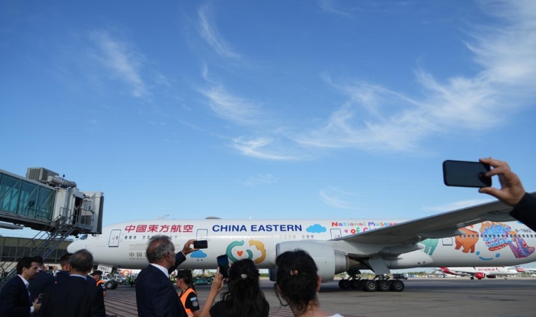 中国与阿根廷首条直航航线开通