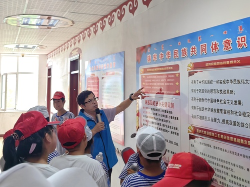 （辽站，委员风采配图）乌春雷图片(分离图(8889358)-20251217102551