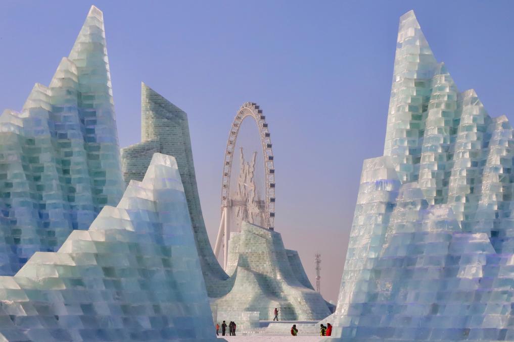 哈尔滨冰雪大世界开园首日观察