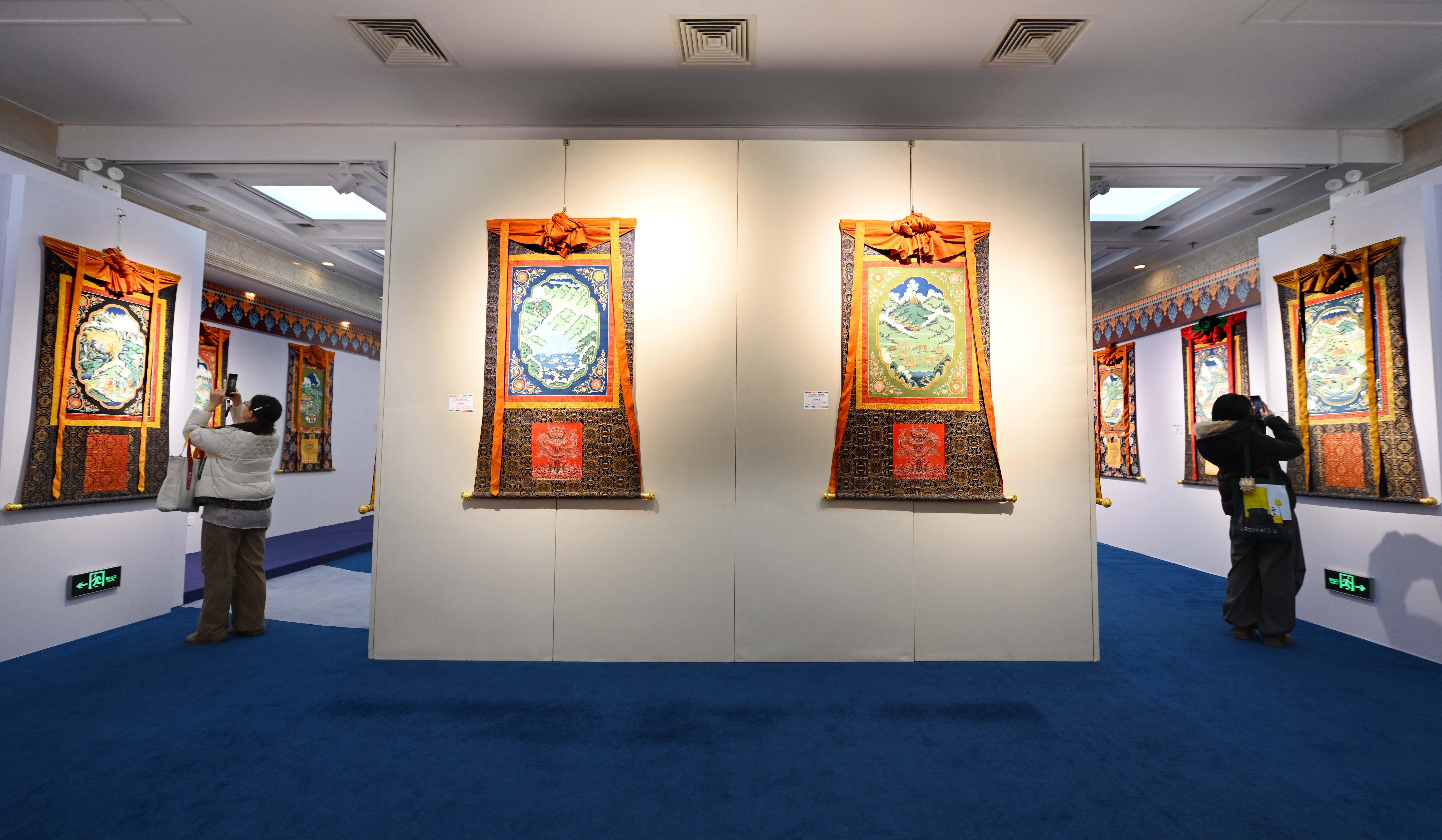 “唐卡新韵谱华章 雪域同心铸辉煌——铸牢中华民族共同体意识”唐卡展在京开幕