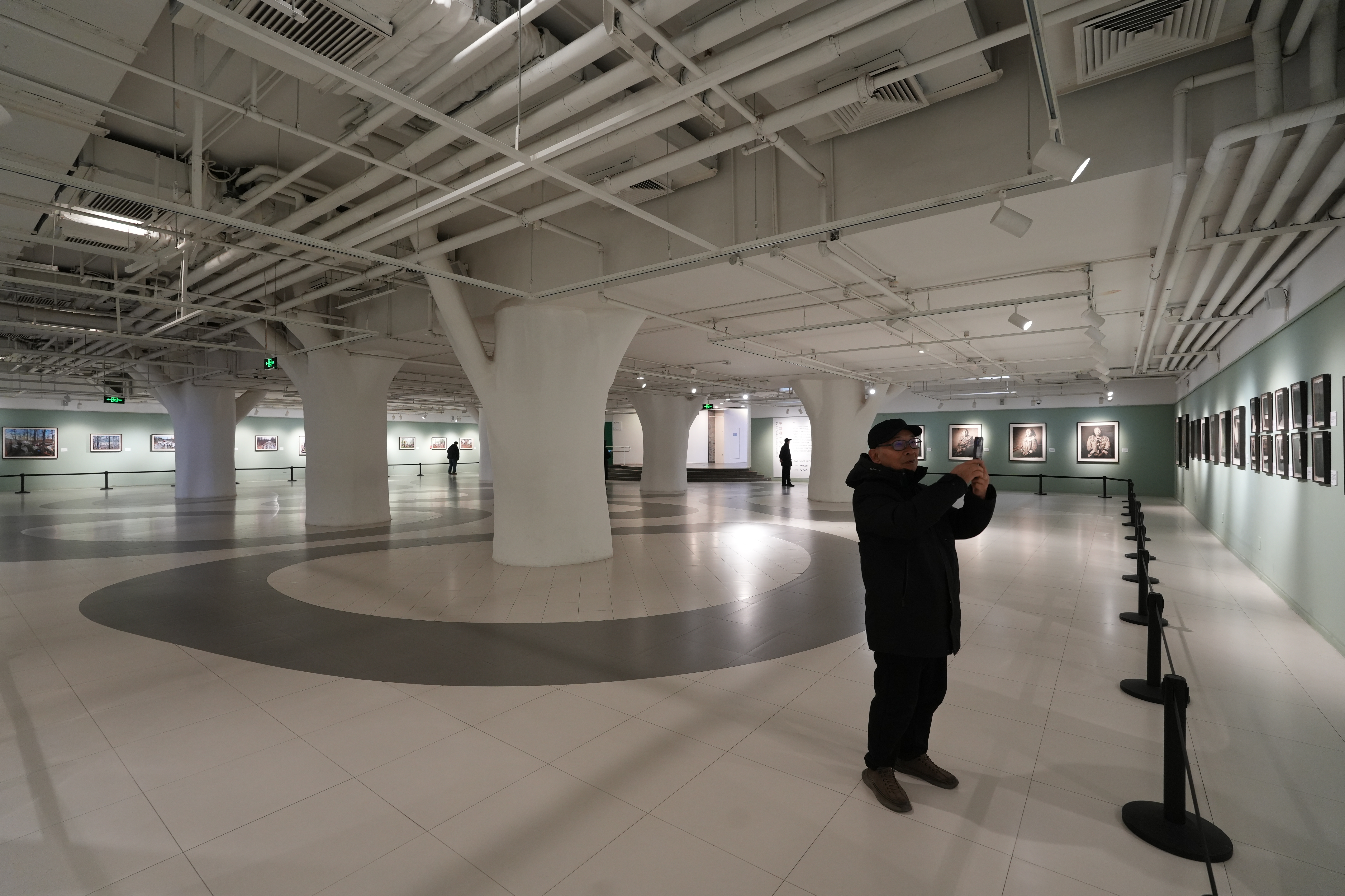 《驯鹿回响·文明守望》影像展在京开幕