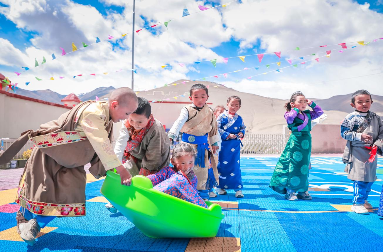 壹基金发布定日县地震灾后重建一周年成果
