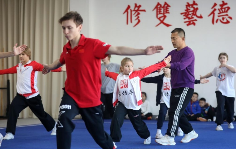 “洋学员”武术之乡习武忙