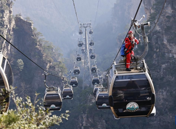 湖南张家界开展索道应急救援演练