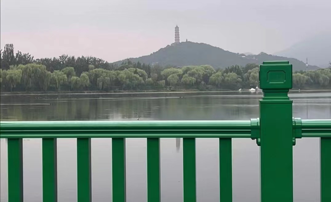 一道矮了一点八米的栏杆，为何让游客纷纷点赞？