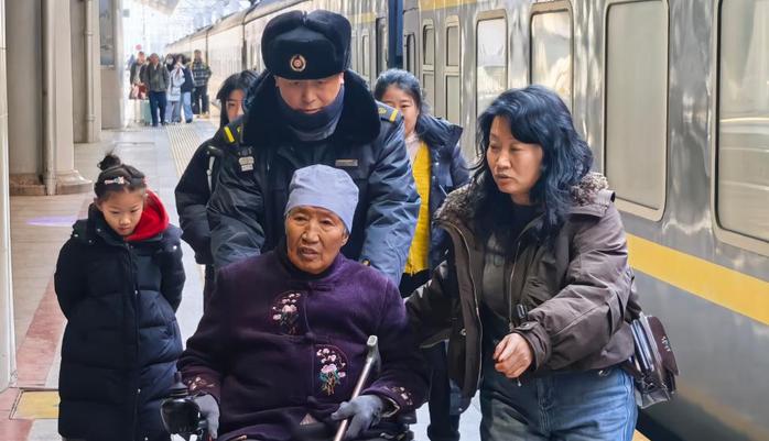 新春走基层丨在春运,看见行进的中国