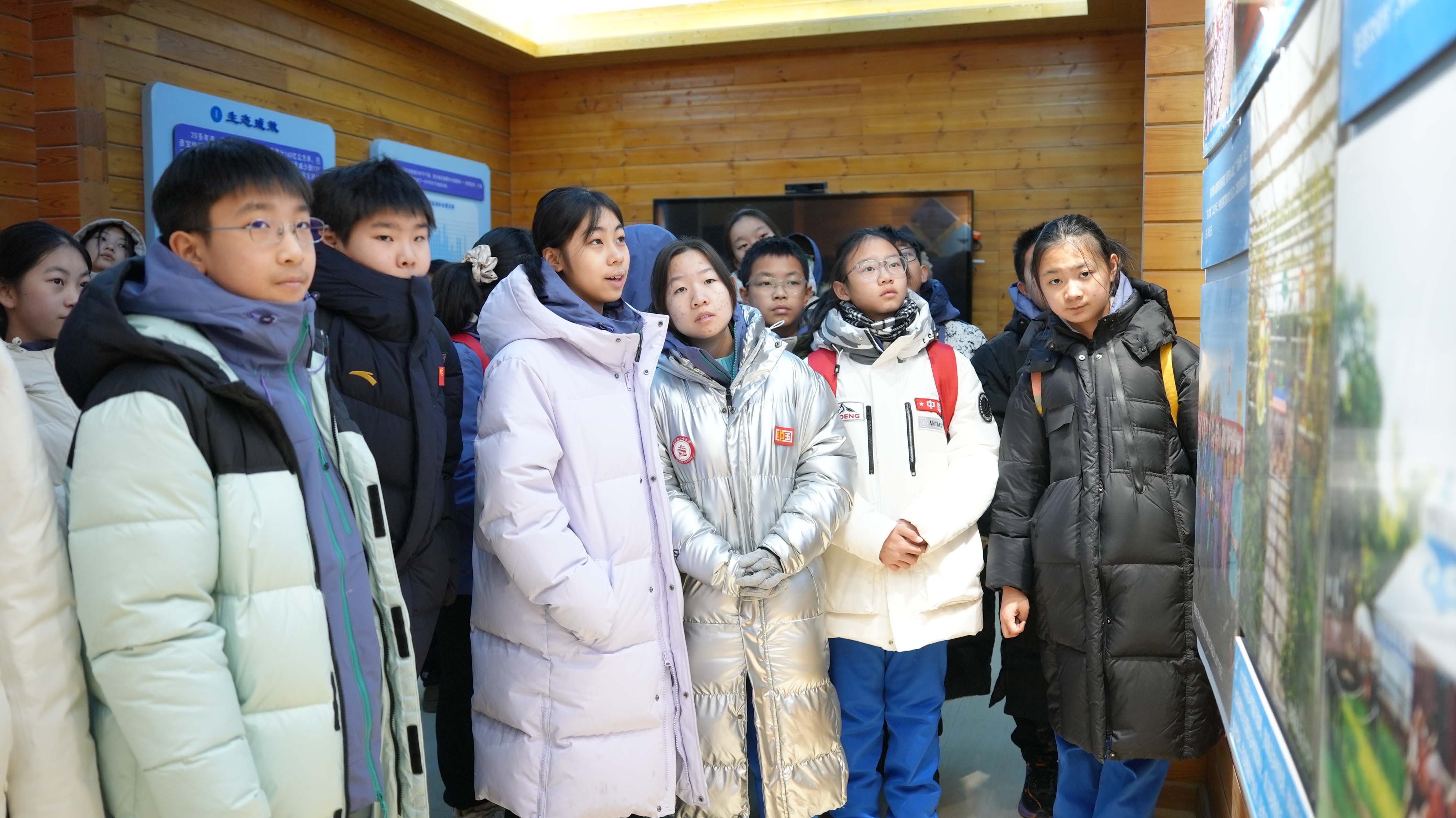 籽籽同心中华行——北京各族青少年（内蒙古）交流活动举行