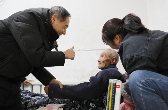 行医路上把温暖刻进山乡