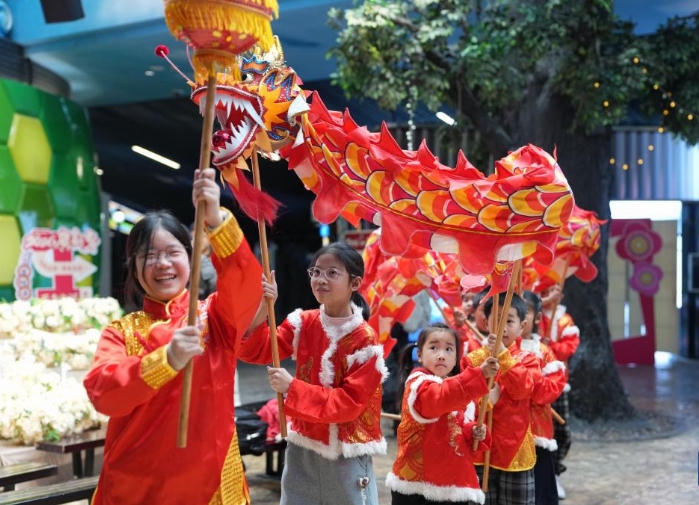 杭州：少儿“新春赶大集”