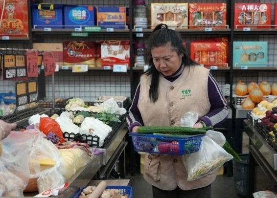 浙江海盐“亏本”餐馆的“生意经”：一顿热饭暖人心