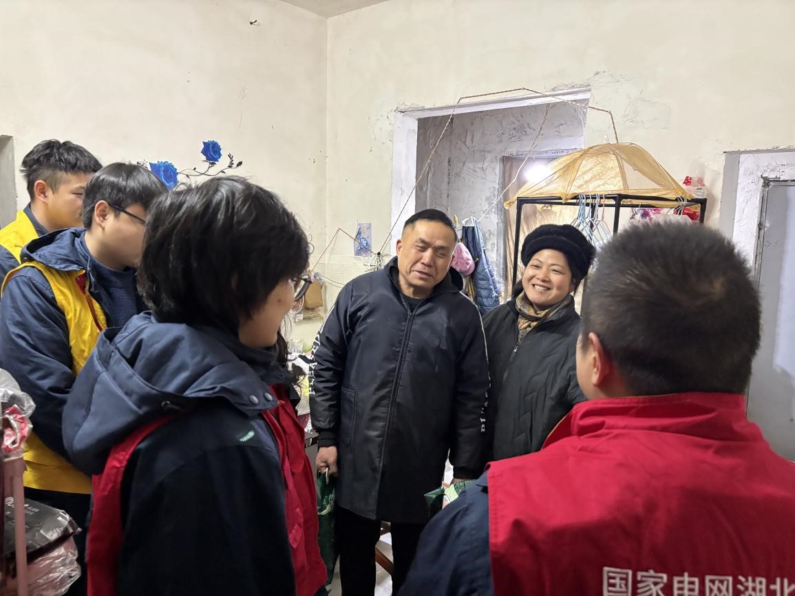 国网武汉供电公司：电缆情深学雷锋，志愿服务暖春风