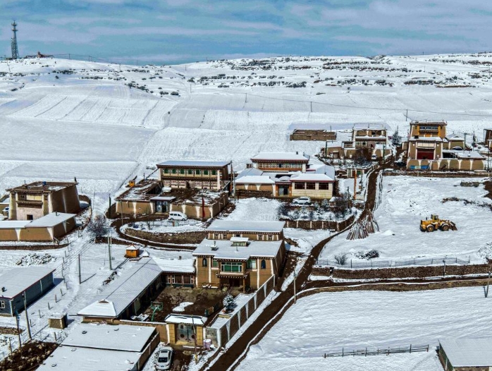 四川阿坝：春雪润高原