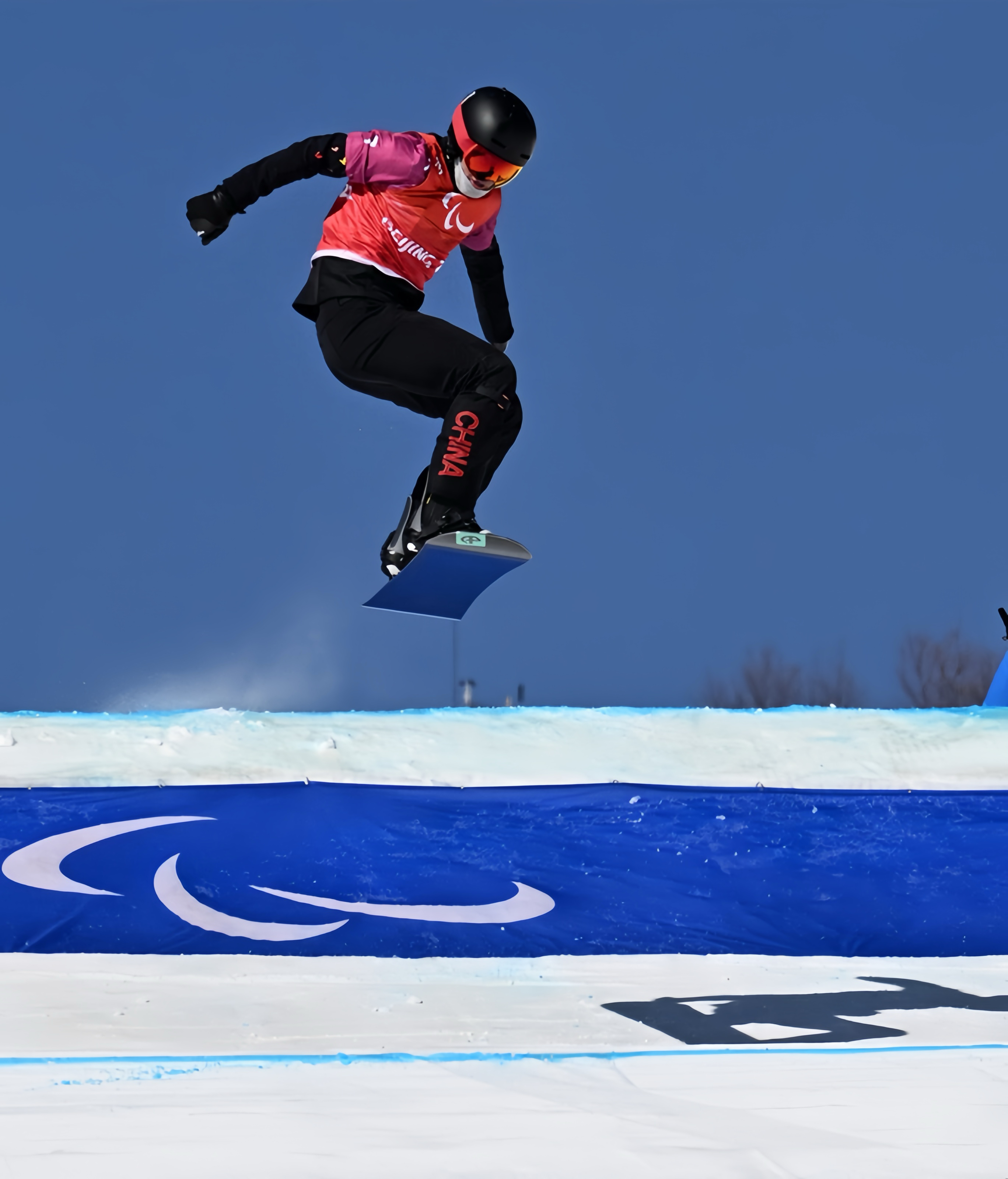 单板滑雪运动员纪立家：“走下领奖台，一切从零开始”