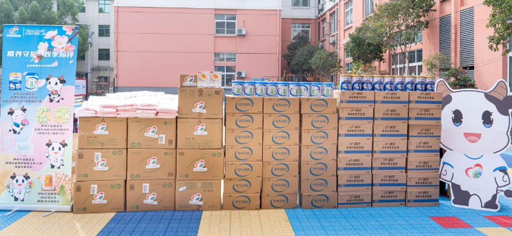 一杯热奶的温暖：“心安四季”走进泰州市姜堰区社会福利院