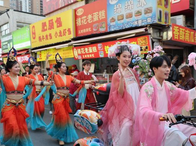 沉浸式演艺加持 淄博烧烤经济升温