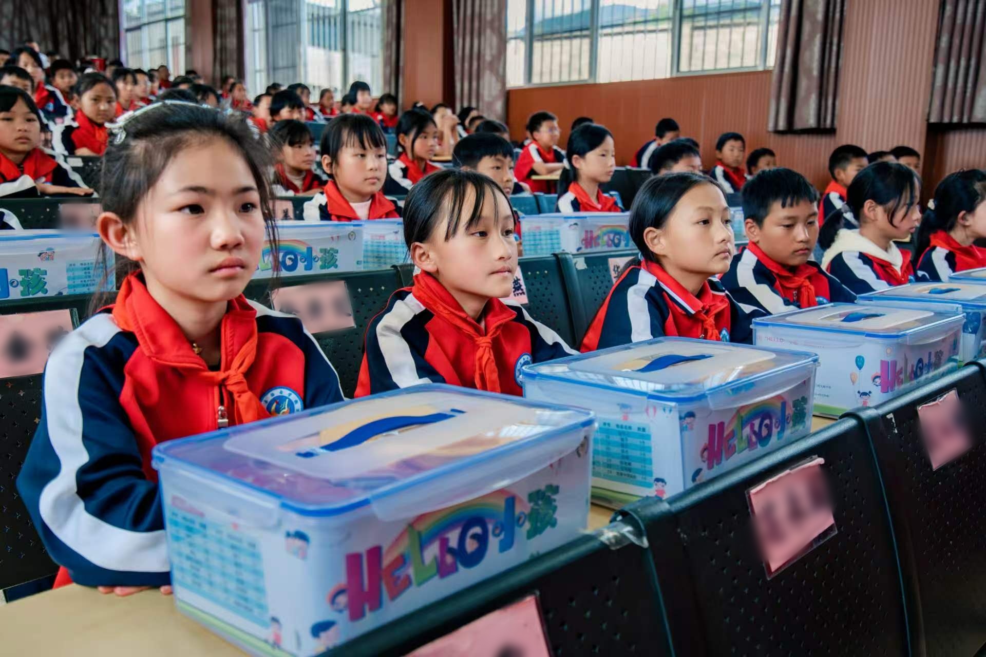 暖心公益护童心 精准关爱伴成长