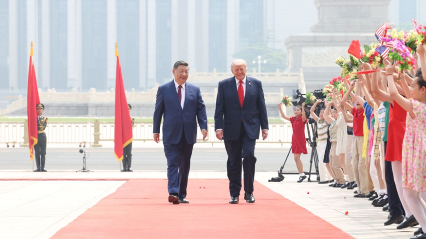 新华图讯丨习近平为美国总统特朗普举行欢迎仪式