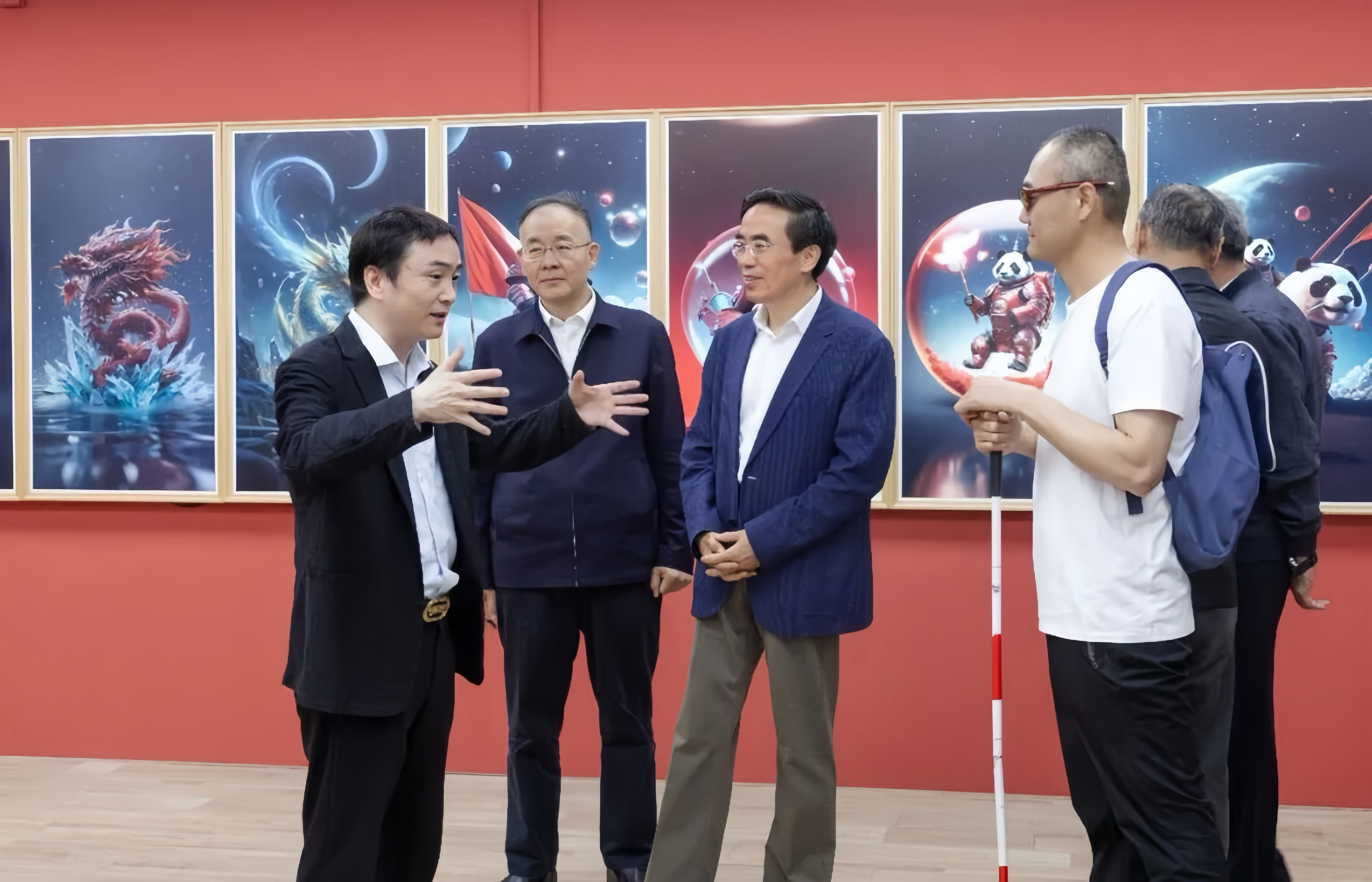 “每一束微光，都值得被看见”（委员履职“服务为民”）