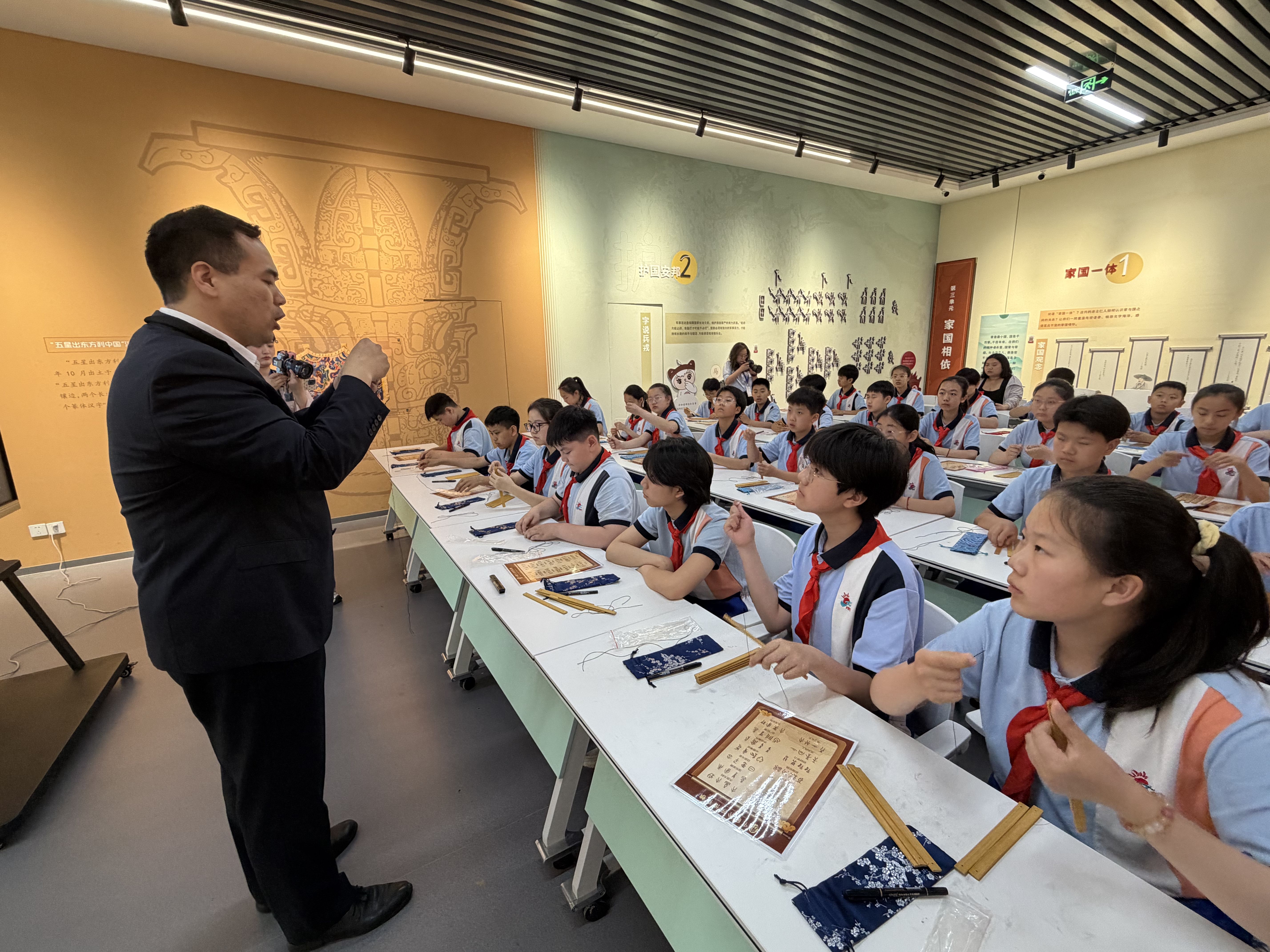 走进博物馆，读懂“文化之根”