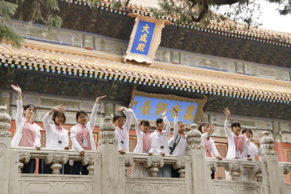 以乐为翼 向光而行