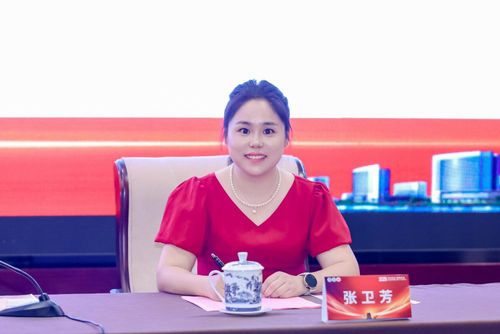 张卫芳主持江西省药师协会药物治疗管理专业委员会学术年会。南昌大学第二附属医院供图
