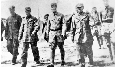 义旗映海城 同心向光明 