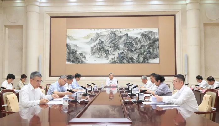    自治区政协召开主席会议 孙大伟主持并讲话