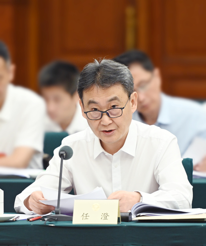 新疆维吾尔自治区政协任澄 新疆维吾尔自治区政协任澄