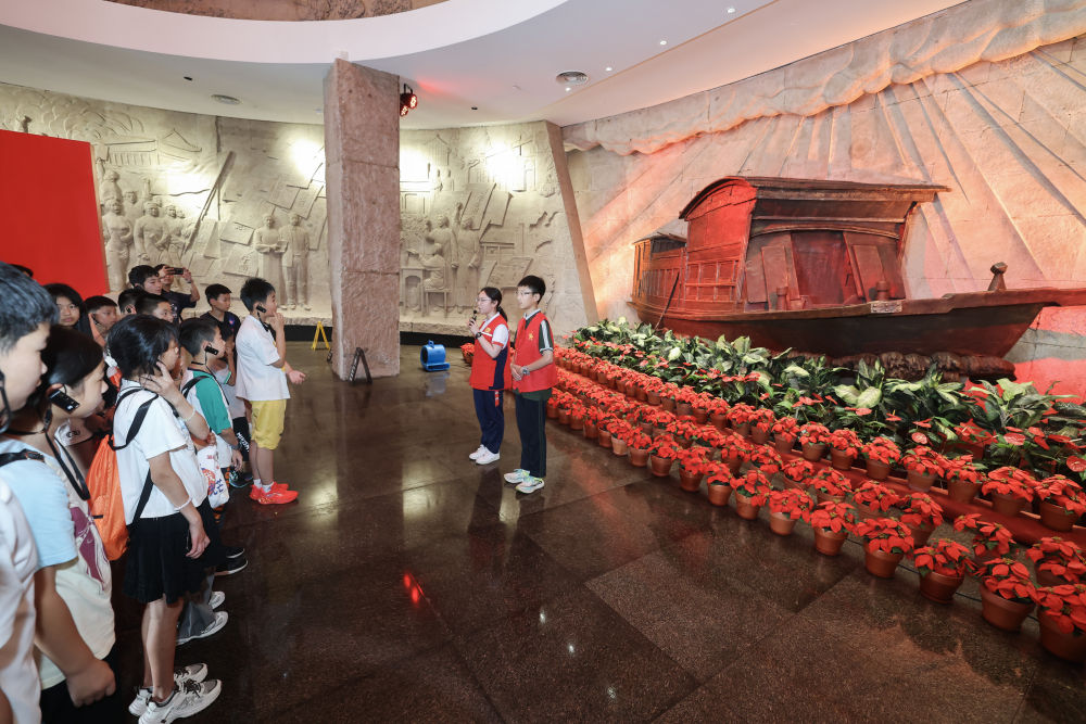 习近平总书记的重要论述指引基础教育改革发展开创新局面