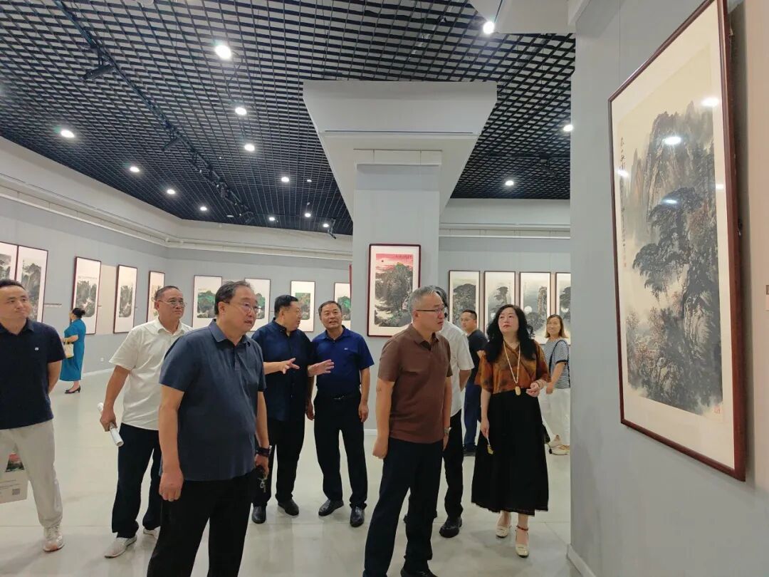 ​丹青绘岱宗 老兵抒壮怀