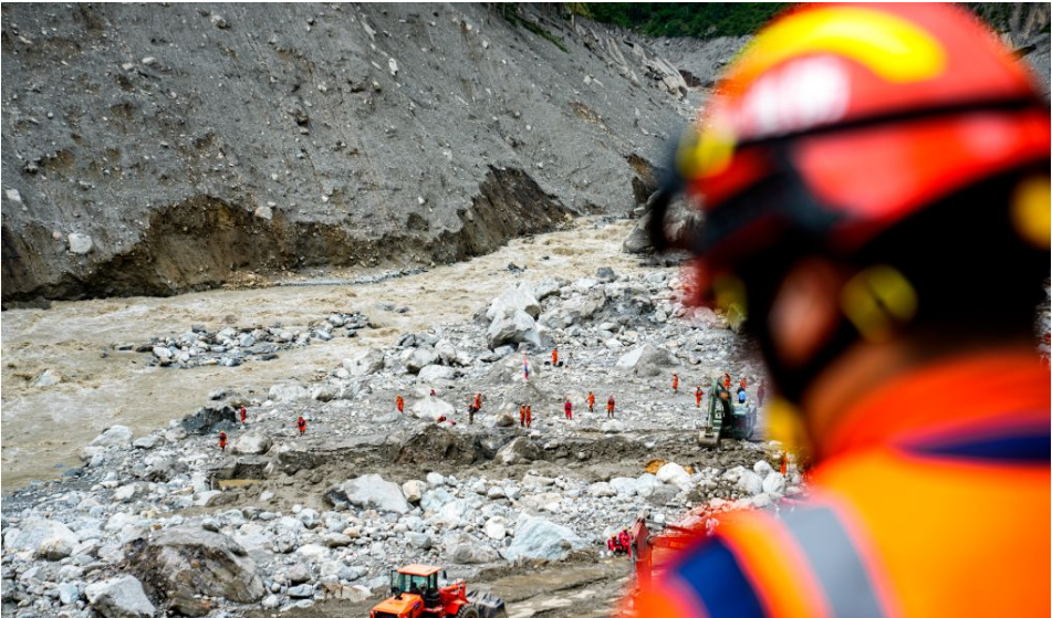 西藏吉隆泥石流灾害已致21人遇难541人失联 抢险救援和应急处置有序开展