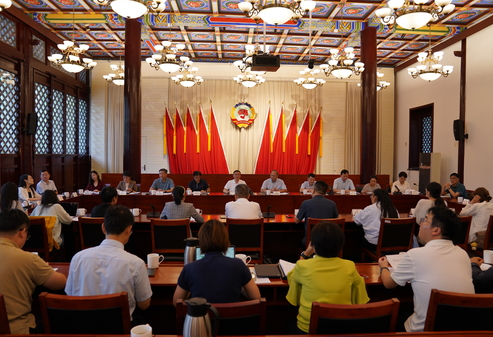 “理响中国·讲好‘中国式商量’故事”网络主题采访活动媒体记者团走进南京市政协