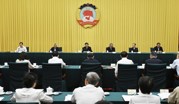 全国政协召开双周协商座谈会 围绕构建中华文明标识体系协商议政 王沪宁主持