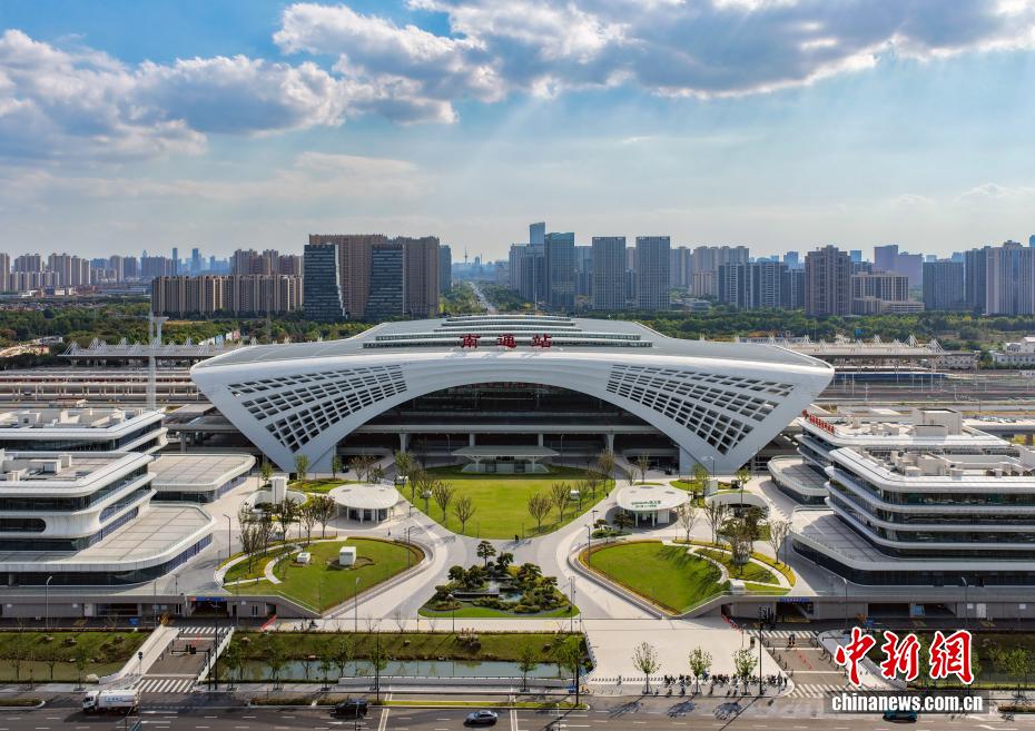 翼翔东海展江海风华 新建沪宁合高铁南通站过渡站房投用