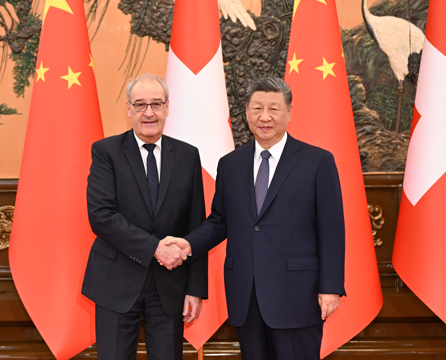  习近平会见瑞士联邦主席帕姆兰