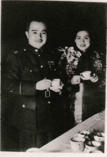 黄琪翔郭秀仪夫妻合影