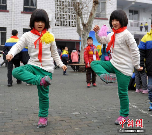 武汉一小学10对双胞胎同班学习成风景线5