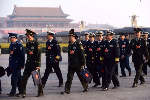 十二届全国人大二次会议举行第二次全体会议-2