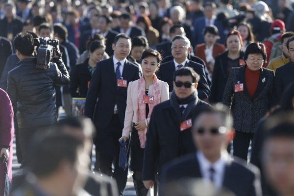 十二届全国人大二次会议在北京闭幕-4