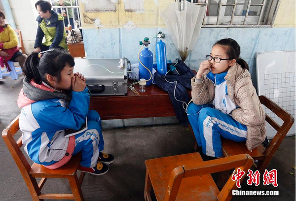 液化气残渣致广西一小学师生中毒3