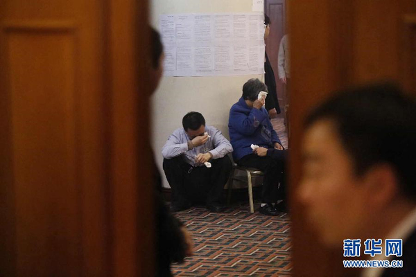 MH370落入南印度洋-乘客家属悲痛不已5