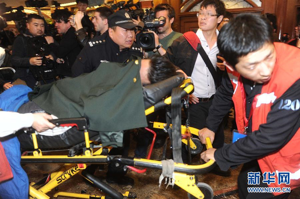 MH370落入南印度洋-乘客家属悲痛不已3