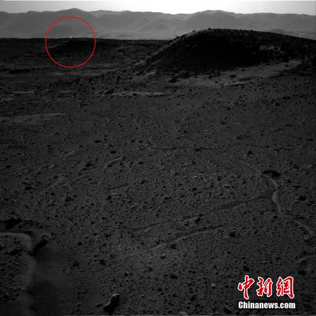 “好奇”号在火星上拍到“神秘亮光”-3