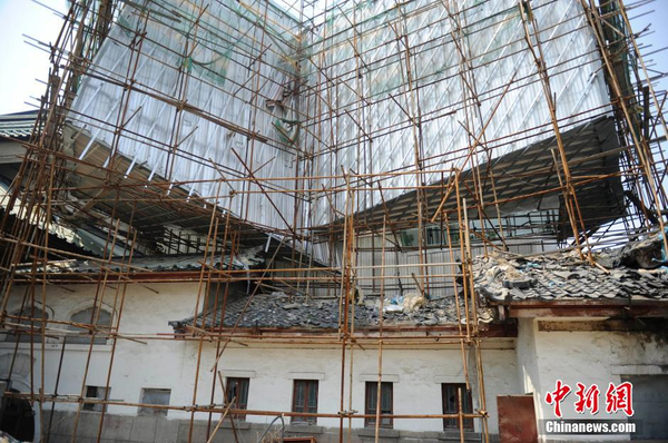 吉林长春伪满遗迹遭违建“压顶”3