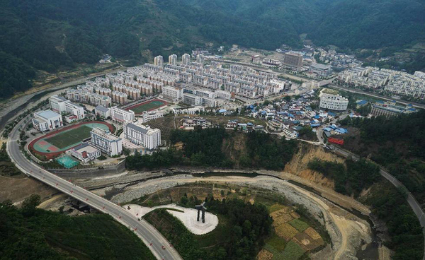汶川地震六周年-俯瞰震区新貌2