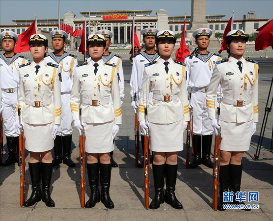 我军首批三军女子仪仗兵亮相外交礼仪-6