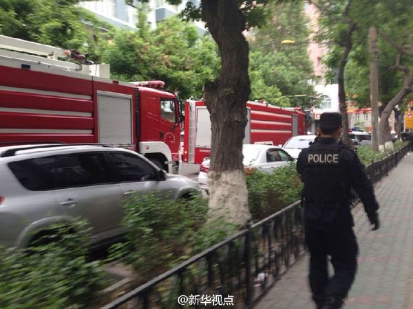 爆炸现场周边道路被封锁