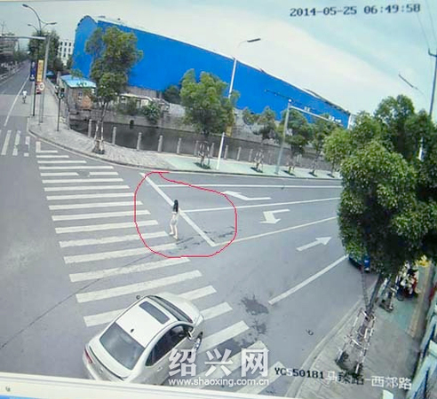 绍兴姑娘跳河路人围观未报警-生命之路输在了时间上3
