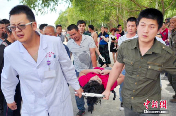 新疆一协警勇救落水民众-不幸溺水身亡9